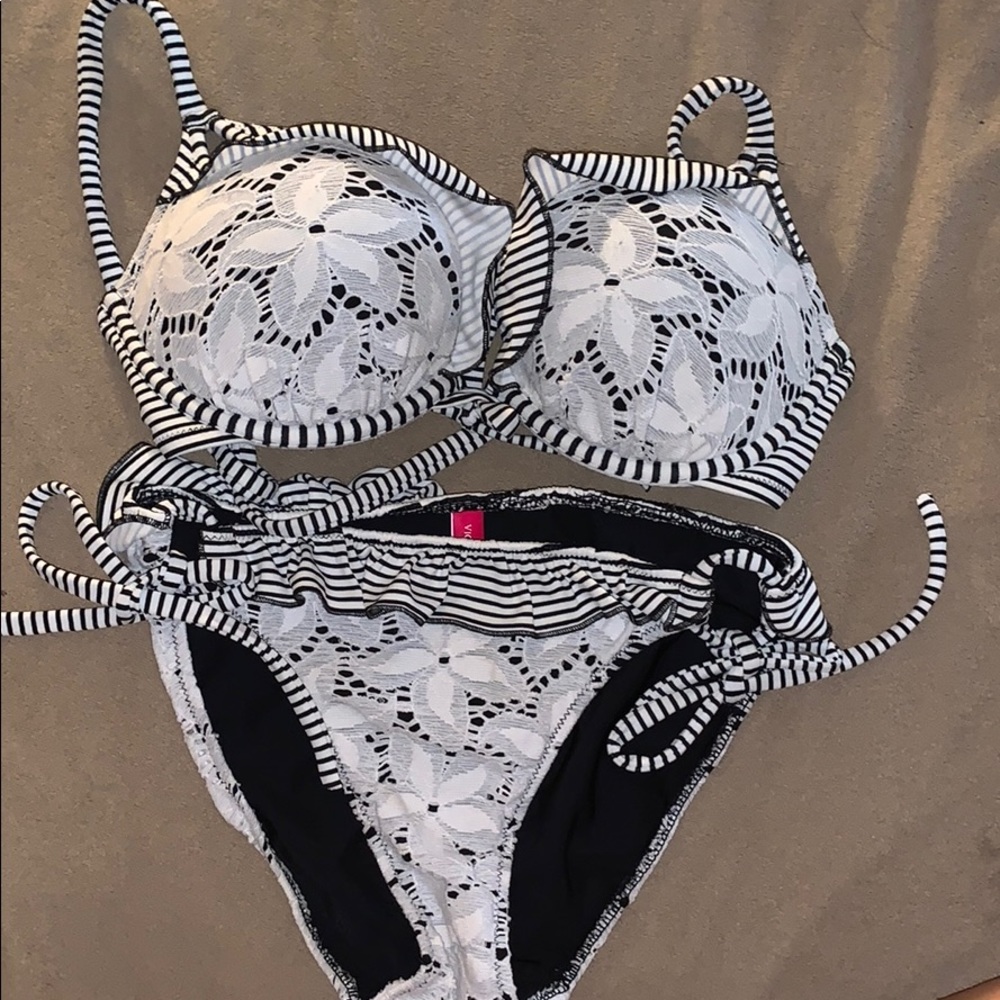 Victoria Secret bikini
